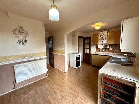 4 bedroom Semi-detached house for sale in Keats Road, Willenhall, WV12