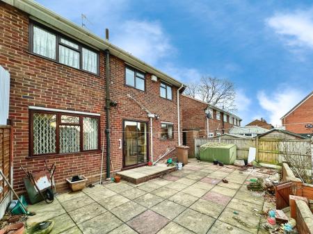 4 bedroom Semi-detached house for sale in Keats Road, Willenhall, WV12