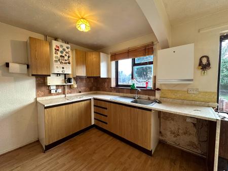 4 bedroom Semi-detached house for sale in Keats Road, Willenhall, WV12