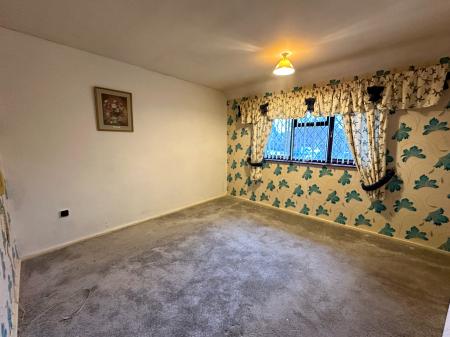 4 bedroom Semi-detached house for sale in Keats Road, Willenhall, WV12