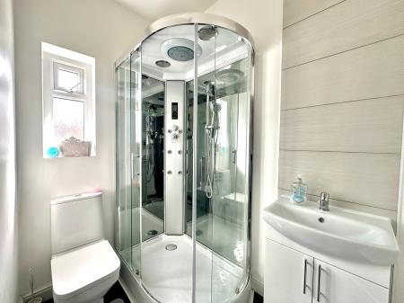 1 bedroom Flat to let in Bradford Lane, Walsall Town Centre, Walsall, WS1