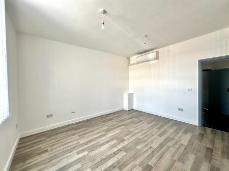 1 bedroom Flat to let in Bradford Lane, Walsall Town Centre, Walsall, WS1