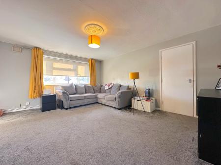 2 bedroom Flat for sale in Gorsey Lane, Great Wyrley, Walsall, WS6