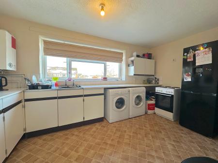 2 bedroom Flat for sale in Gorsey Lane, Great Wyrley, Walsall, WS6