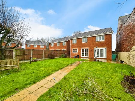 4 bedroom Detached house for sale in Nest Common, Pelsall, Walsall, WS3