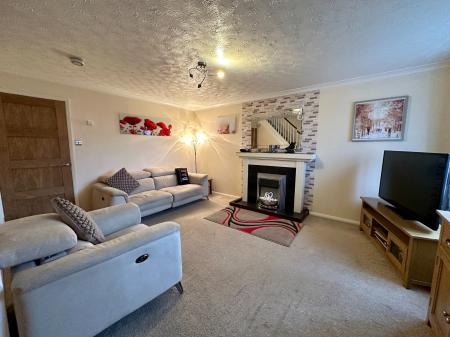 3 bedroom Semi-detached house for sale in Barn Owl Drive, Pelsall, Walsall, WS3