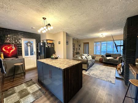 3 bedroom Semi-detached house for sale in Longwood Rise, Willenhall, WV12