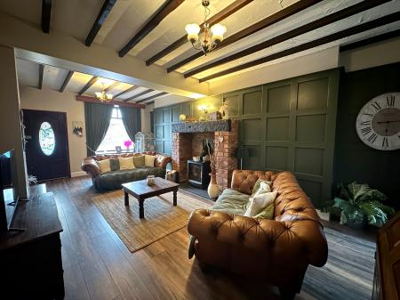 3 bedroom Semi-detached house for sale in Lichfield Road, Bloxwich, Walsall, WS3