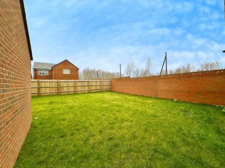 4 bedroom Detached house for sale in Hall Iron Road, Walsall, WS2