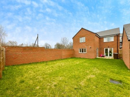 4 bedroom Detached house for sale in Hall Iron Road, Walsall, WS2