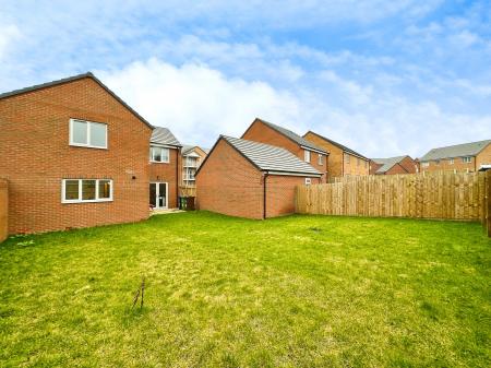 4 bedroom Detached house for sale in Hall Iron Road, Walsall, WS2