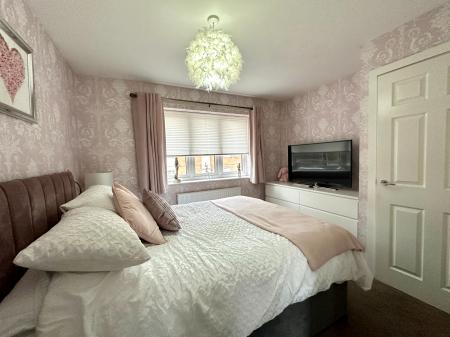 3 bedroom Semi-detached house for sale in Goscote Lane, Goscote, Walsall, WS3