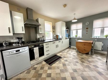 3 bedroom Semi-detached house for sale in Goscote Lane, Goscote, Walsall, WS3
