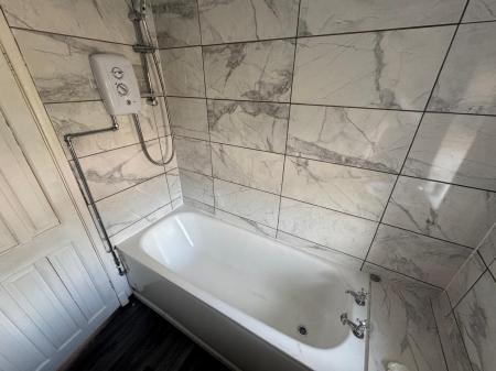 3 bedroom Terraced House to let in Fountains Road, Bloxwich, Walsall, WS3