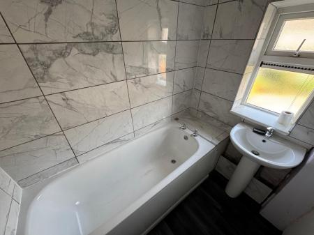 3 bedroom Terraced House to let in Fountains Road, Bloxwich, Walsall, WS3