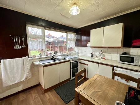 3 bedroom Semi-detached house for sale in Mount Road, Pelsall, Walsall, WS3