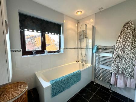 4 bedroom Detached house for sale in Woodbridge Close, Turnberry Estate, Walsall, WS3