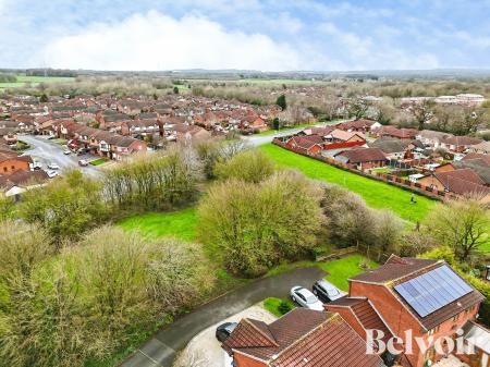 4 bedroom Detached house for sale in Woodbridge Close, Turnberry Estate, Walsall, WS3