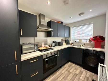 2 bedroom End of terrace house to let in Hall Iron Road, Walsall, WS2