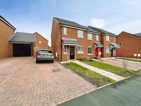 2 bedroom End of terrace house to let in Hall Iron Road, Walsall, WS2