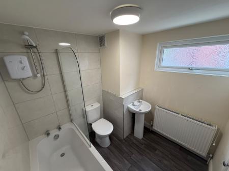 2 bedroom Terraced House to let in Bloxwich Road, Walsall, WS2