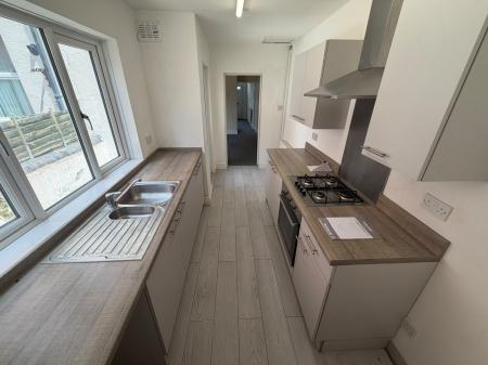 2 bedroom Terraced House to let in Bloxwich Road, Walsall, WS2