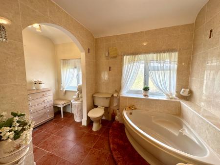 3 bedroom Semi-detached house for sale in Victoria Avenue, Bloxwich, Walsall, WS3