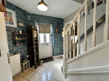 3 bedroom Semi-detached house for sale in Windrush Close, Pelsall, Walsall, WS3