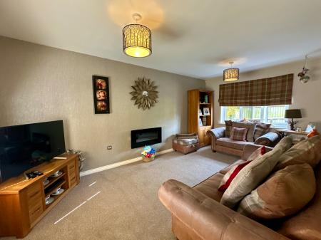 3 bedroom Semi-detached house for sale in Windrush Close, Pelsall, Walsall, WS3