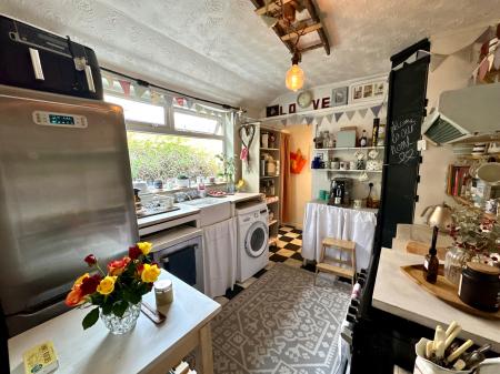 2 bedroom Semi-detached house for sale in Wolverhampton Road, Birchills, Walsall, WS2