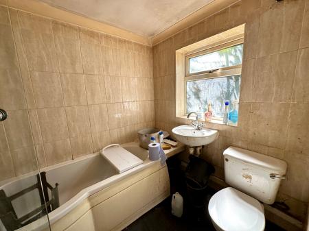 4 bedroom Terraced House for sale in Earl Street, Caldmore, Walsall, WS1