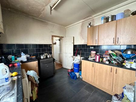 4 bedroom Terraced House for sale in Earl Street, Caldmore, Walsall, WS1