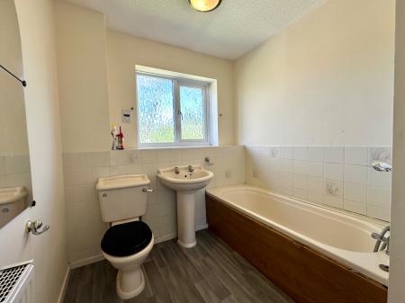 4 bedroom Detached house for sale in Woodbridge Close, Turnberry Estate, Walsall, WS3