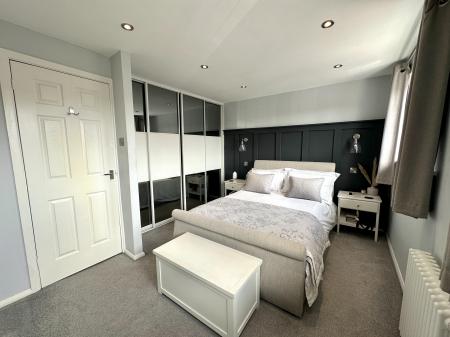 4 bedroom Semi-detached house for sale in Rosewood Drive, Coppice Farm Estate, Willenhall, WV12