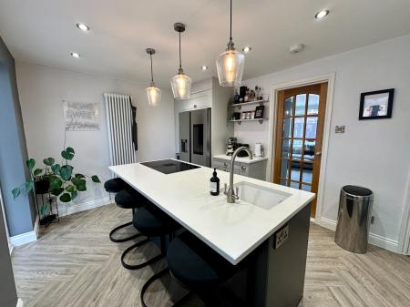 4 bedroom Semi-detached house for sale in Rosewood Drive, Coppice Farm Estate, Willenhall, WV12