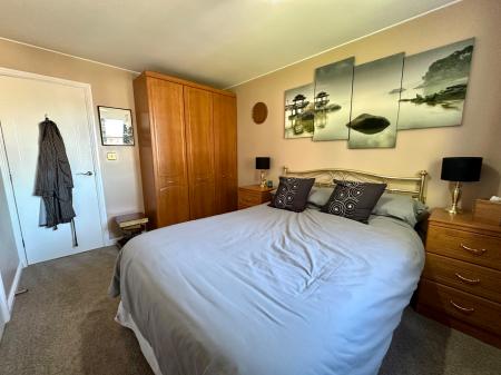4 bedroom Detached house for sale in The Oaks, Bloxwich, Walsall, WS3