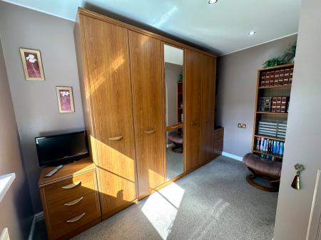 4 bedroom Detached house for sale in The Oaks, Bloxwich, Walsall, WS3