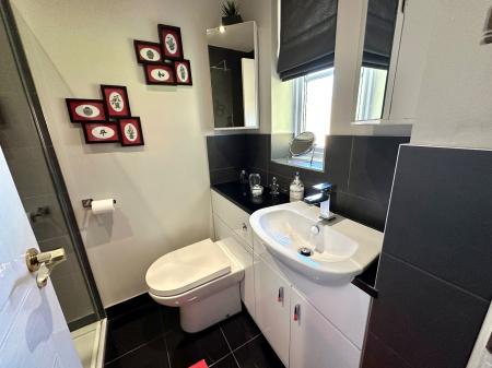 4 bedroom Detached house for sale in The Oaks, Bloxwich, Walsall, WS3
