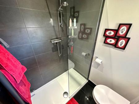 4 bedroom Detached house for sale in The Oaks, Bloxwich, Walsall, WS3