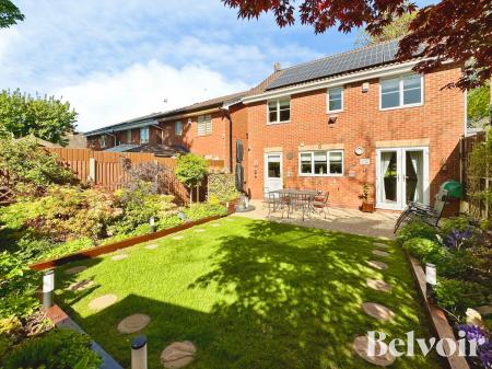 4 bedroom Detached house for sale in The Oaks, Bloxwich, Walsall, WS3