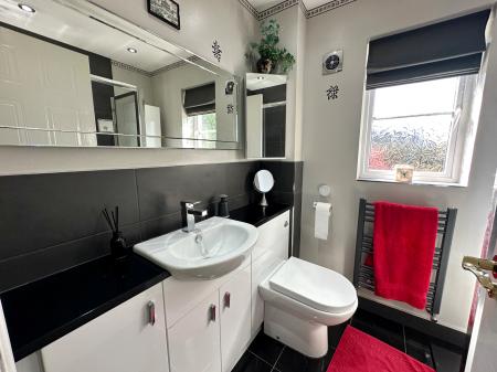 4 bedroom Detached house for sale in The Oaks, Bloxwich, Walsall, WS3