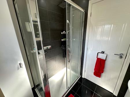 4 bedroom Detached house for sale in The Oaks, Bloxwich, Walsall, WS3