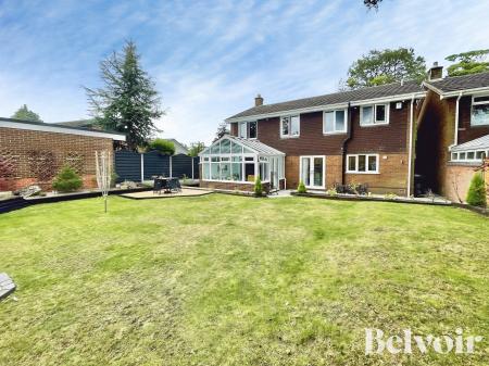 4 bedroom Detached house for sale in Beechwood Close, Bloxwich, Walsall, WS3