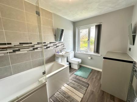 4 bedroom Detached house for sale in Beechwood Close, Bloxwich, Walsall, WS3