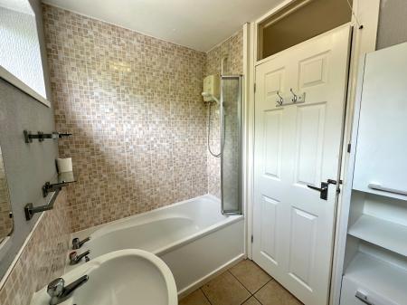 2 bedroom Serviced apartment for sale in Lichfield Road, Bloxwich, WS3