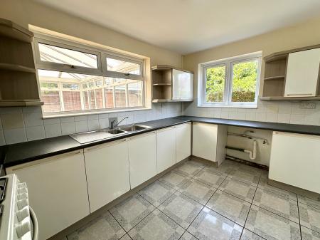 3 bedroom Semi-detached house for sale in Garden Crescent, Pelsall, Walsall, WS3