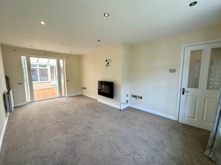 3 bedroom Semi-detached house for sale in Garden Crescent, Pelsall, Walsall, WS3