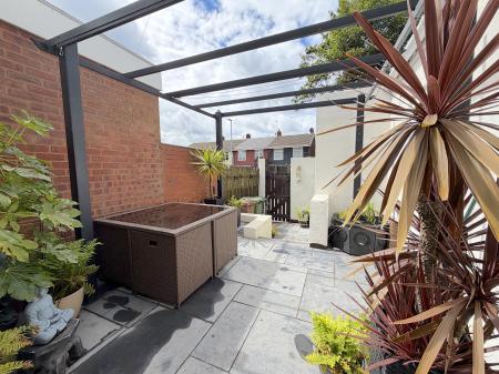 3 bedroom Terraced House for sale in Station Close, Bloxwich, WS3