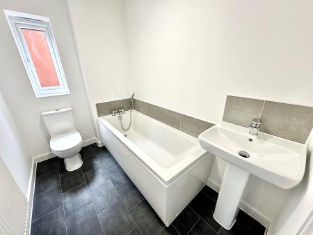 3 bedroom Semi-detached house to let in Hazel Drive, Walsall, WS3