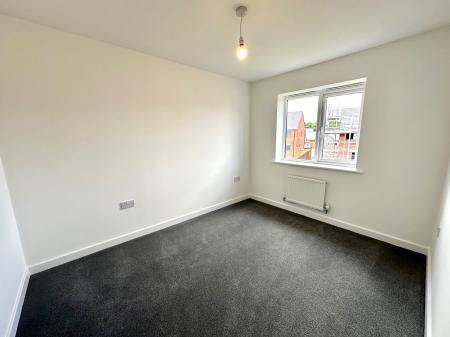 3 bedroom Semi-detached house to let in Hazel Drive, Walsall, WS3